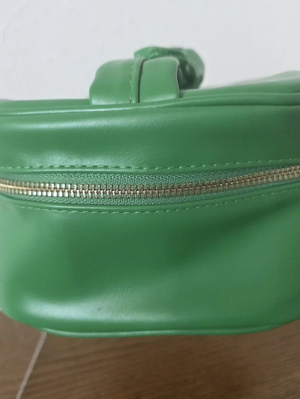 Hard Candy x Girl Scouts Mint Condition Green Faux Leather Zipper Makeup Bag 10